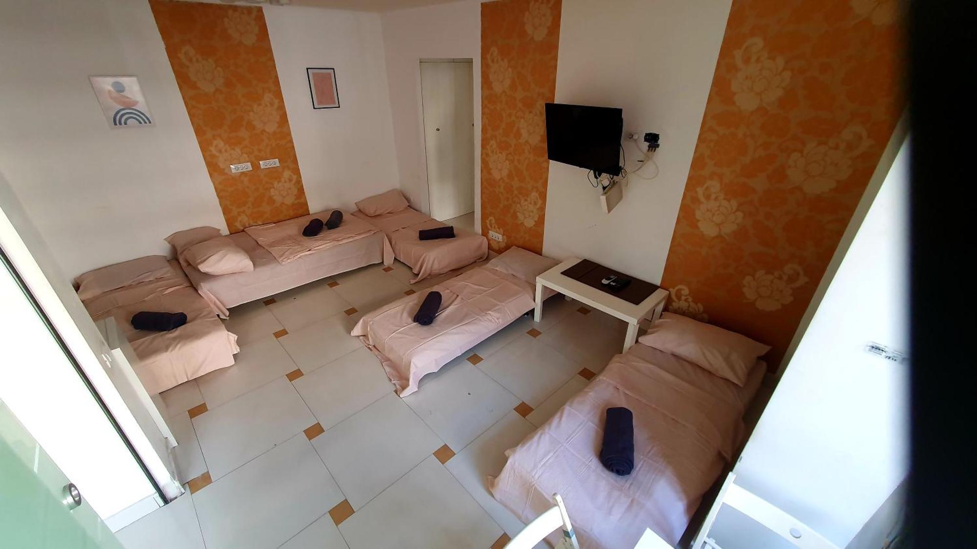 בוקרשט Central 2Br Apartment With Balcony - Italian Church & City View מראה חיצוני תמונה