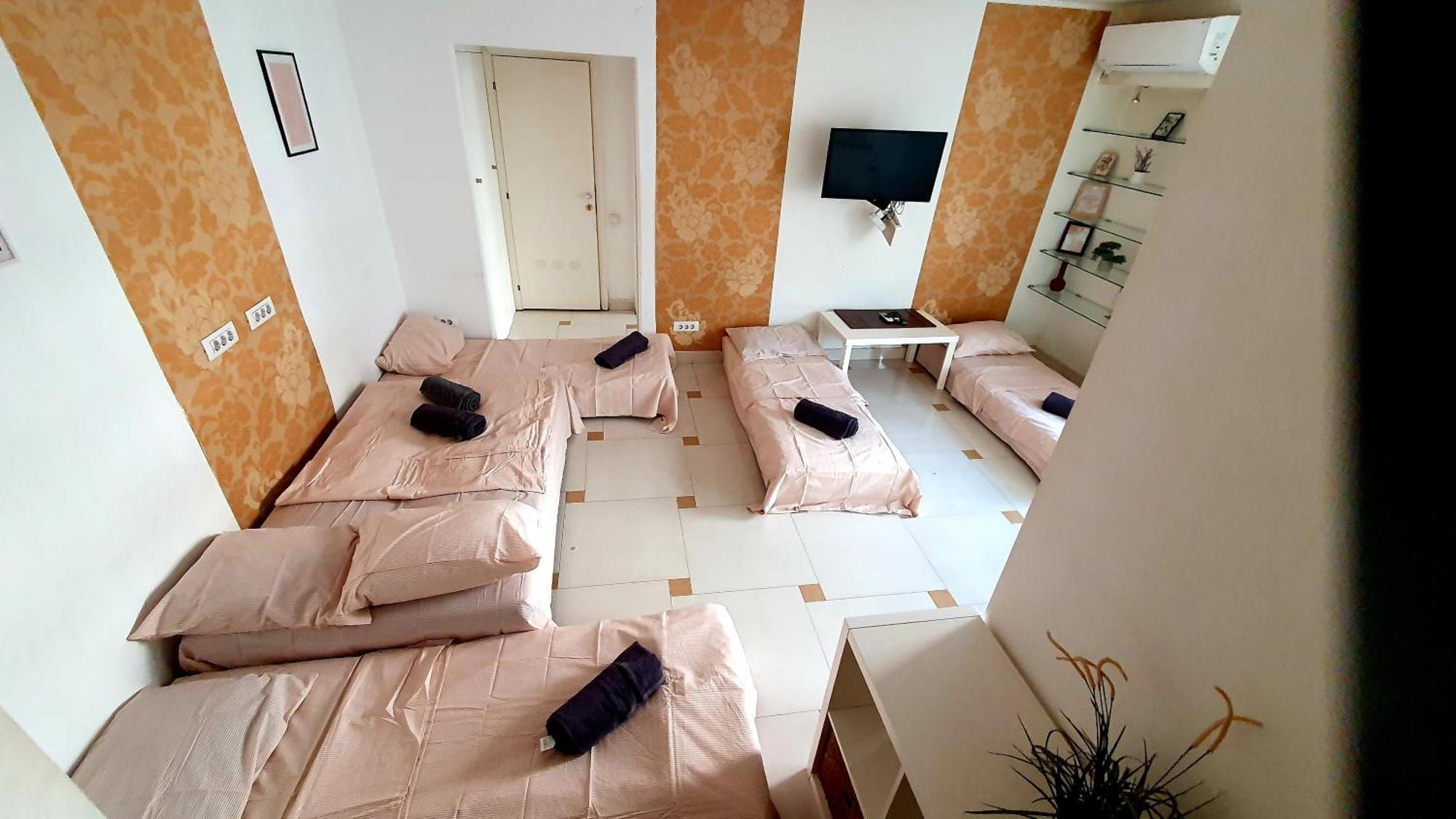 בוקרשט Central 2Br Apartment With Balcony - Italian Church & City View מראה חיצוני תמונה